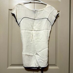 •FREE ADD ON • Women’s Blouse